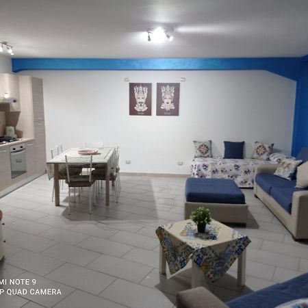 House Roches Noire Apartment จีอาร์ดีนี นักซอส ภายนอก รูปภาพ