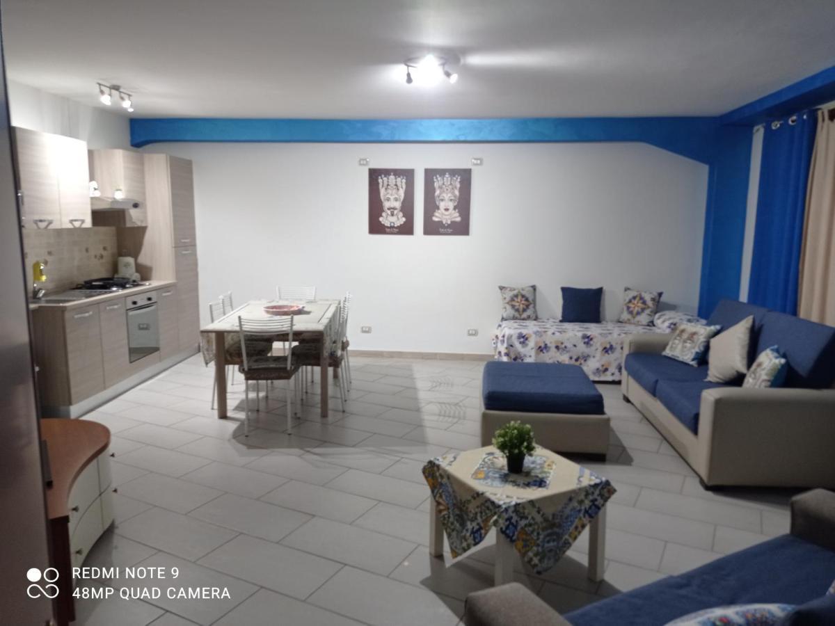 House Roches Noire Apartment จีอาร์ดีนี นักซอส ภายนอก รูปภาพ